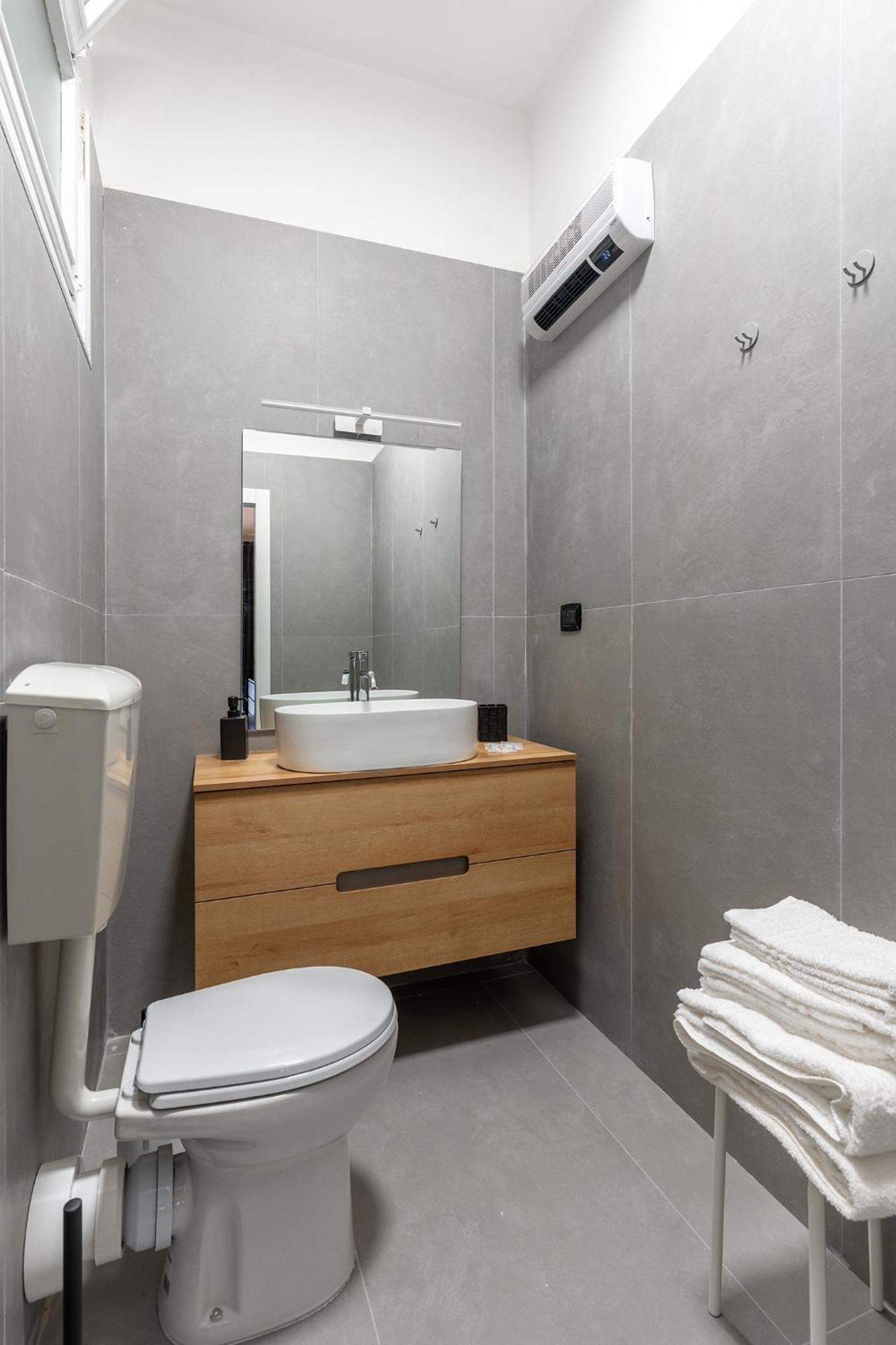 Fourooms - Bari Principe Amedeo Exterior photo